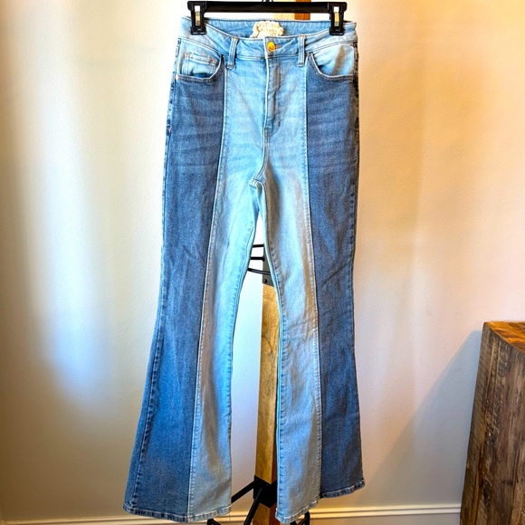 Altar'd State Denim - NOT FOR SALE Altar’d State Two Toned Jeans Flare Bellbottom